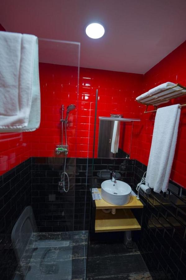 Hotel Linge Tbilisi Ngoại thất bức ảnh